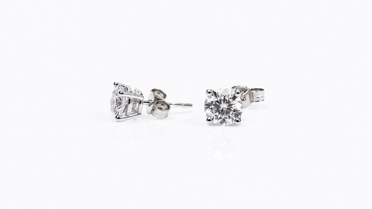 Unisex Solitaire Round Studs