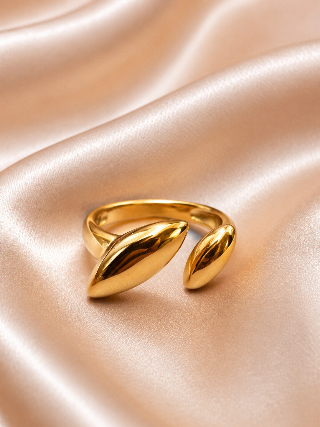 Edgy Ring