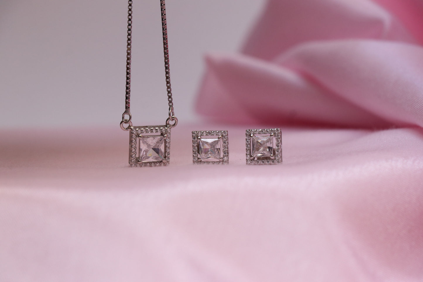 Silver Square Solitaire Minimal Pendant Set