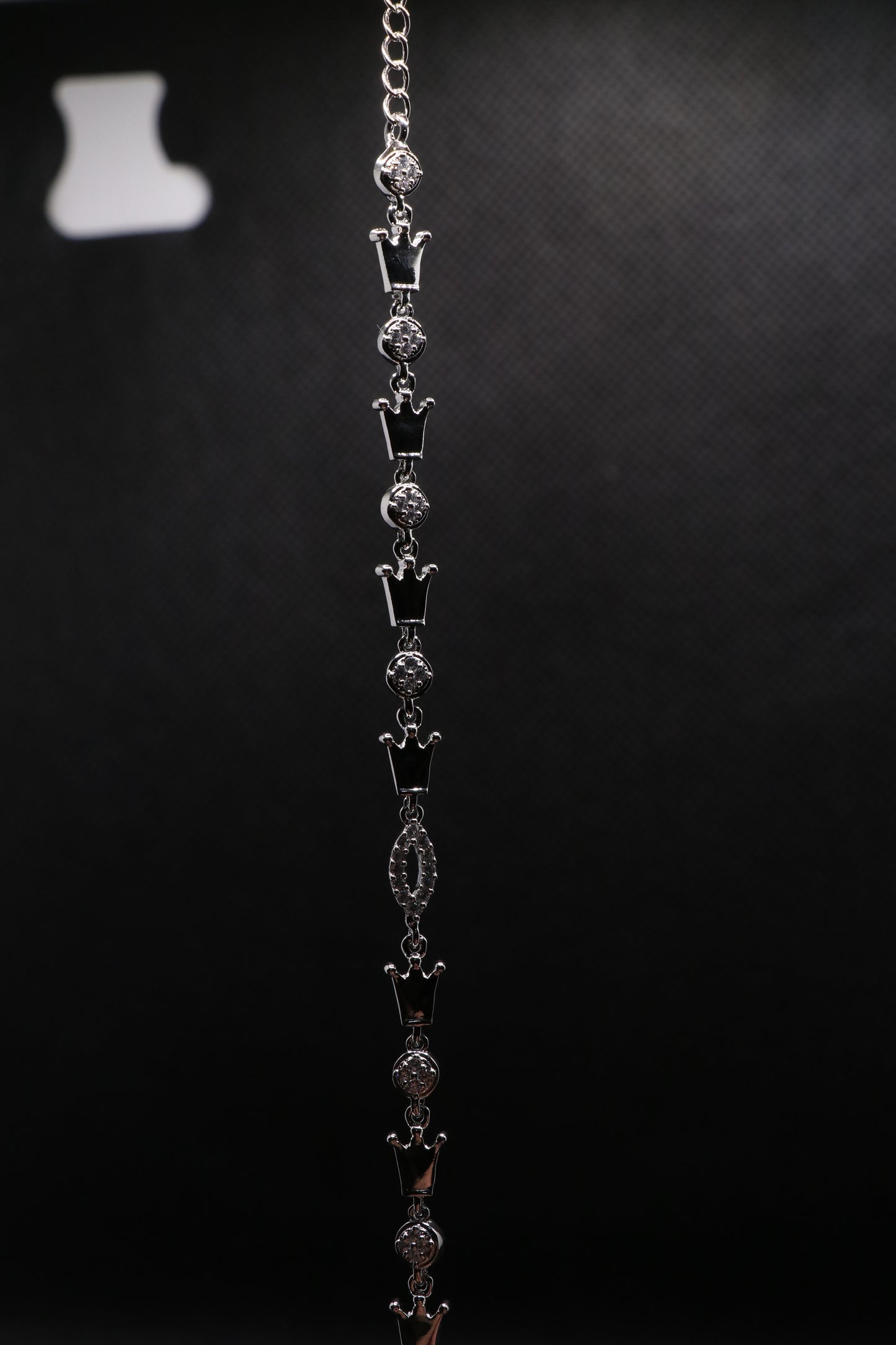 Queen Silver Chain Bracelet