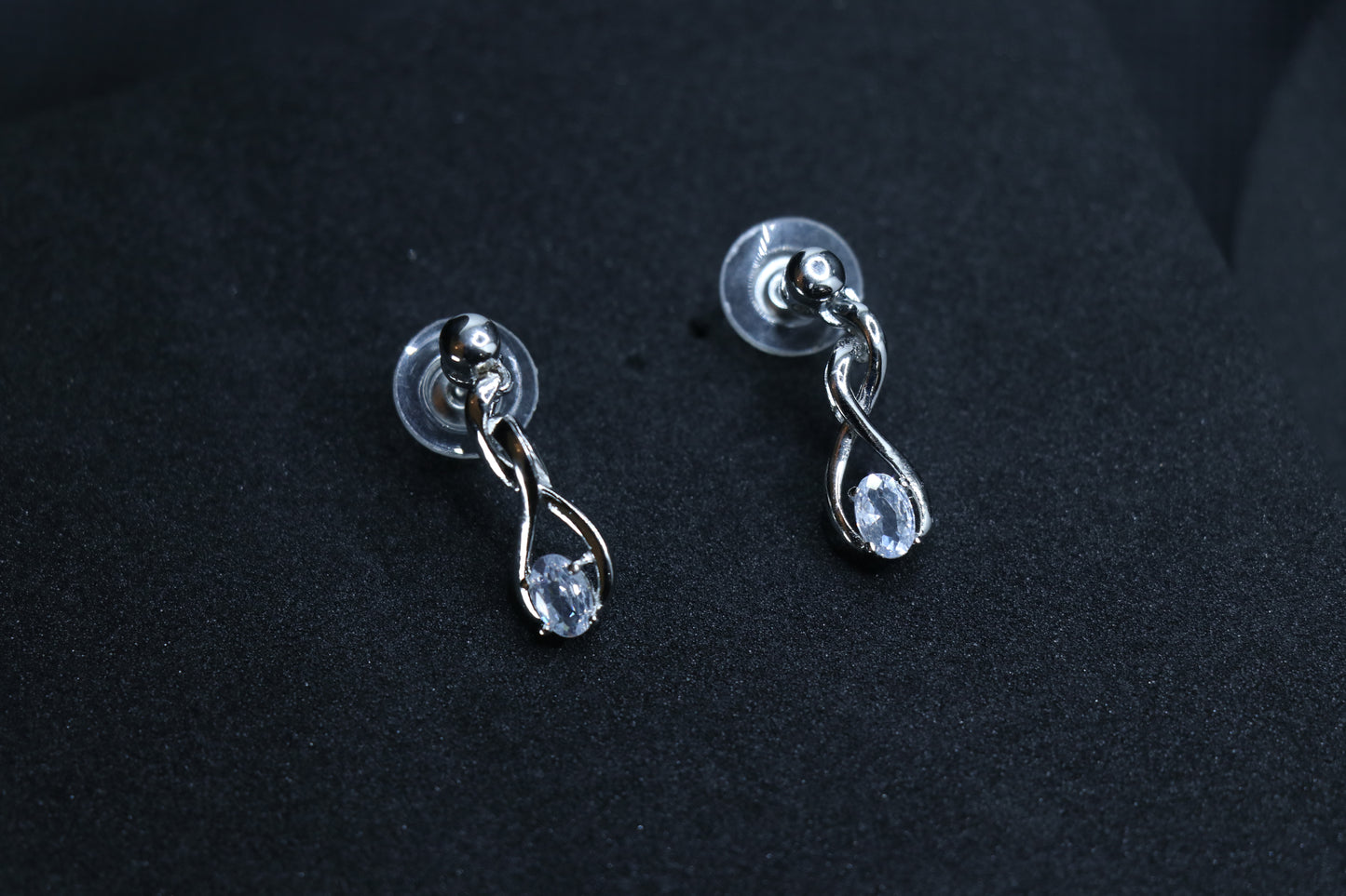 Infinity Solitaire Silver Pendant Set