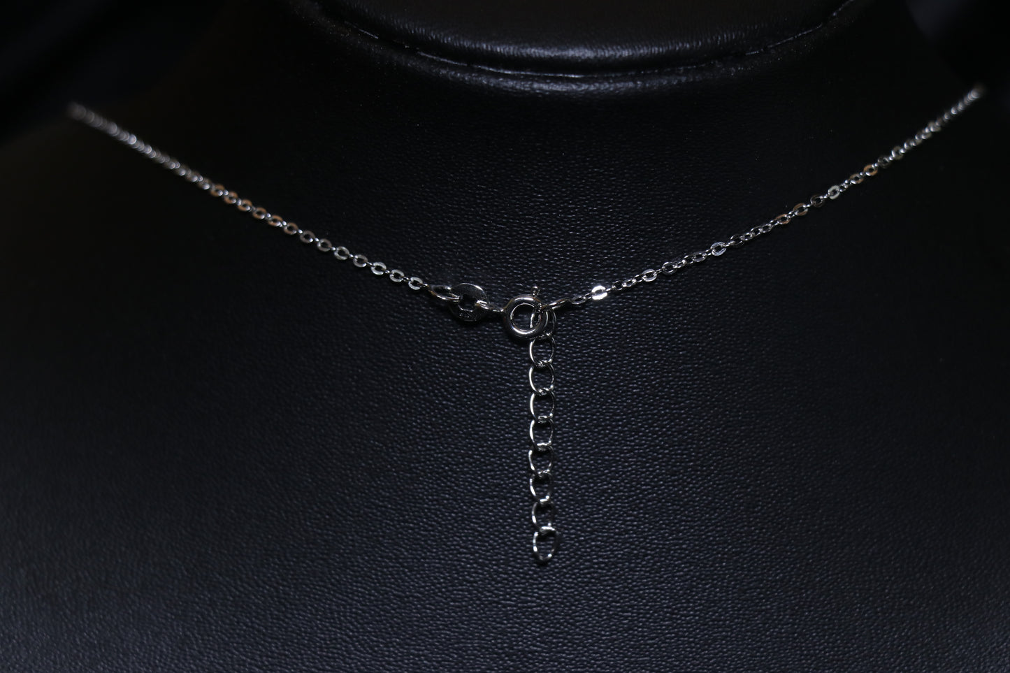 Solitaire Minimal Silver Pendant