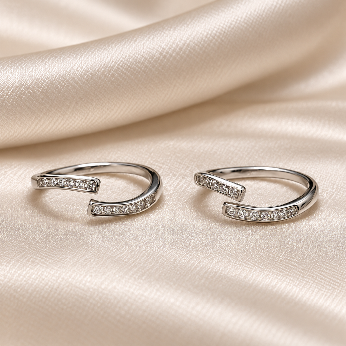 Zig Zag Studded Toe Rings