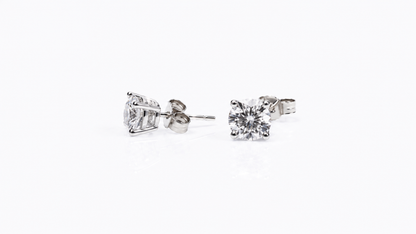 Unisex Solitaire Round Studs