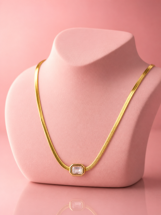 Solitaire Minimal Pendant