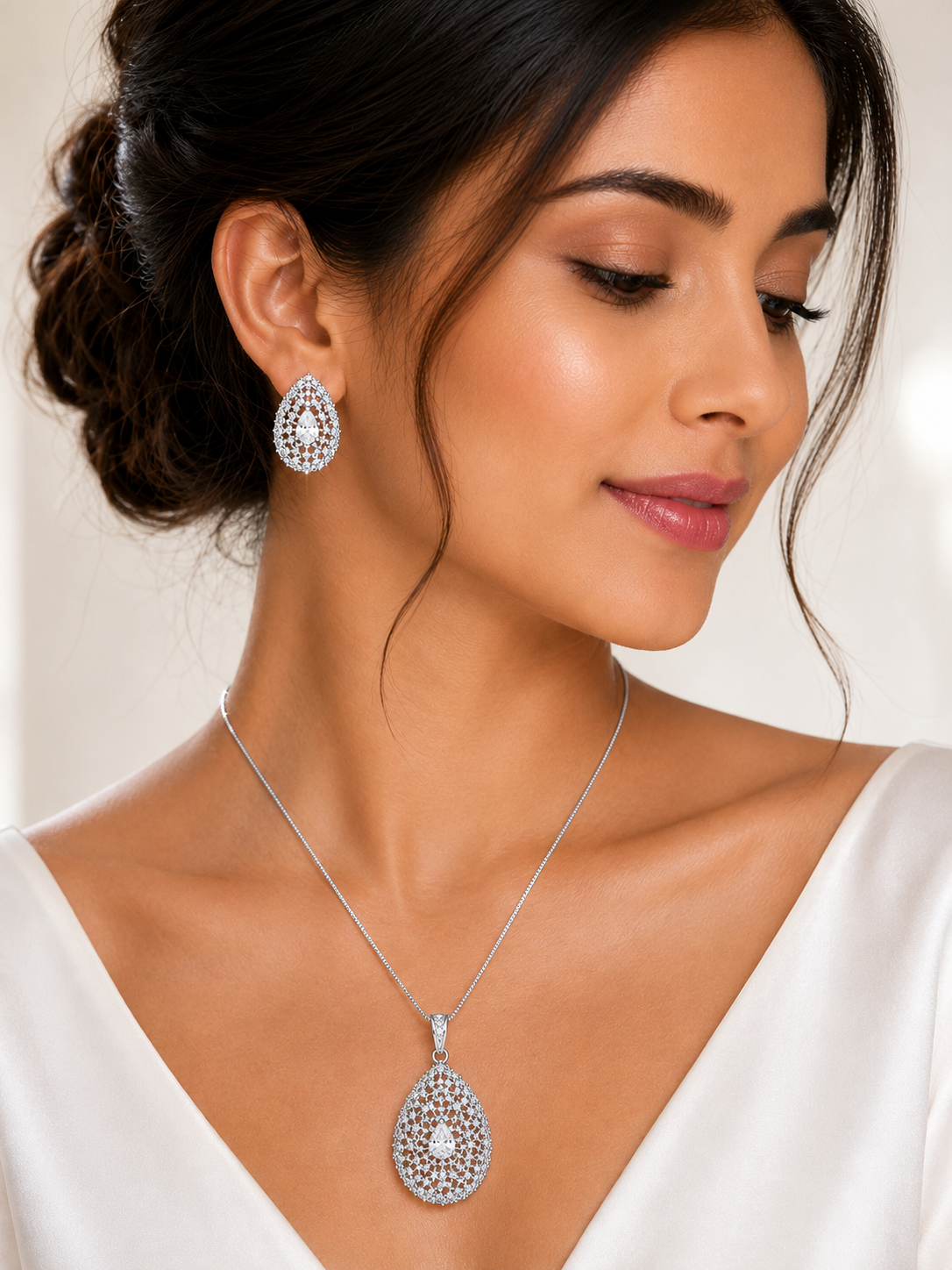 Dew Drop Pendant Set