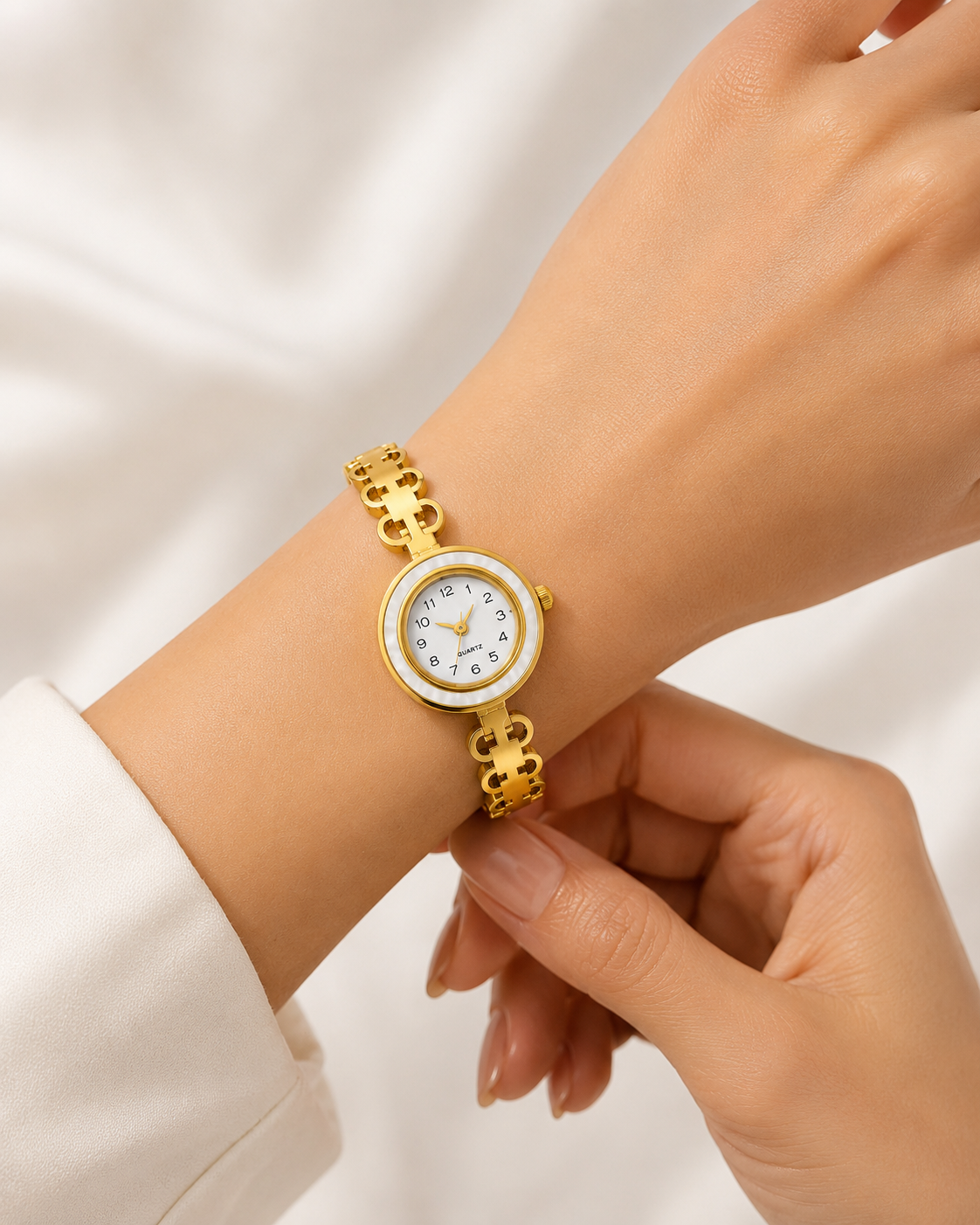 Curve Bangle Watch