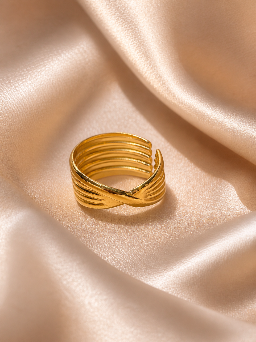 Criss Cross Ring