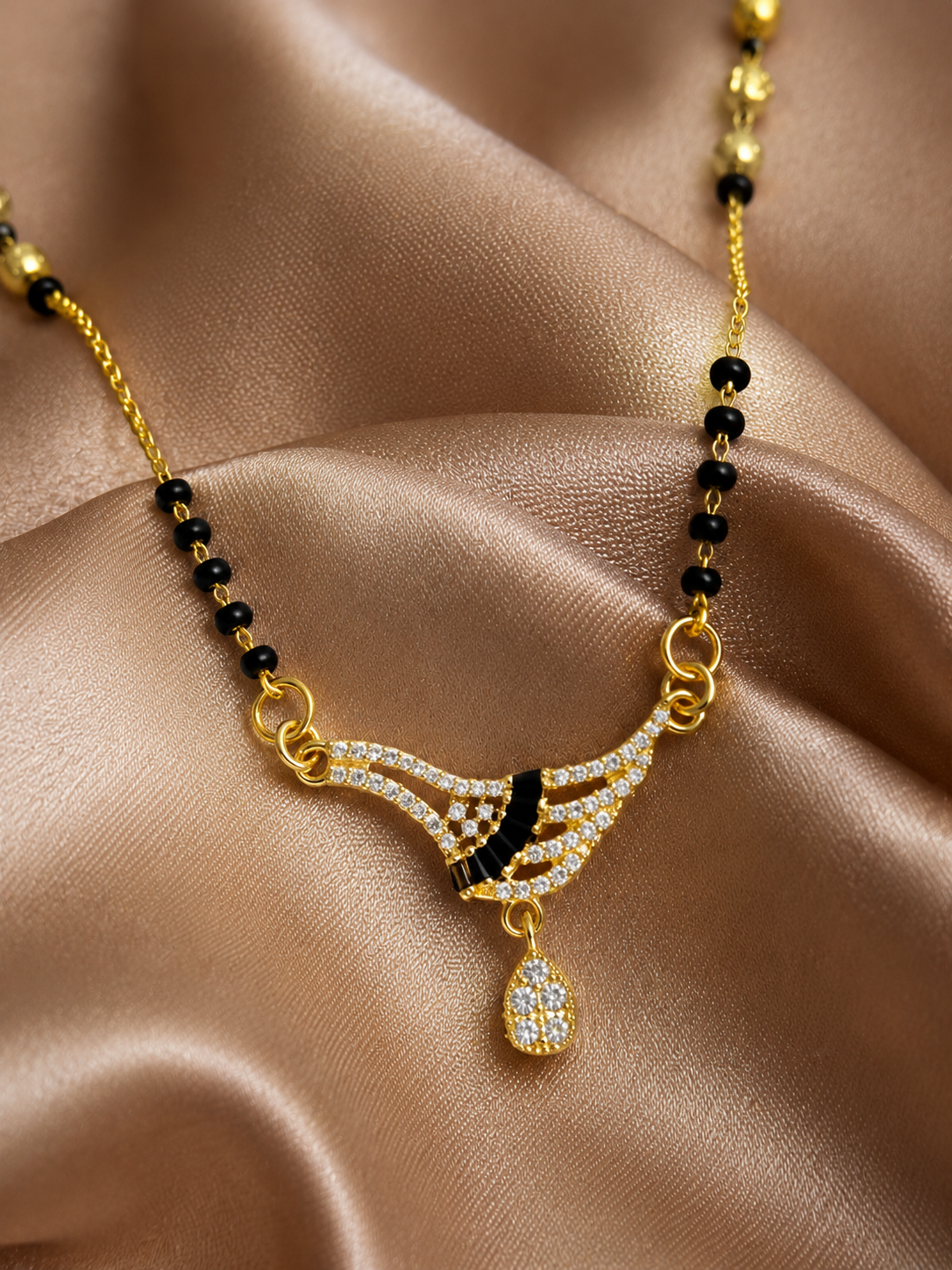 Modern Minimal Mangalsutra
