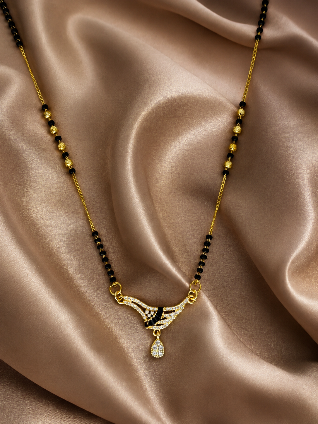 Modern Minimal Mangalsutra