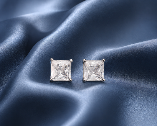 Unisex Square Solitaire Stud