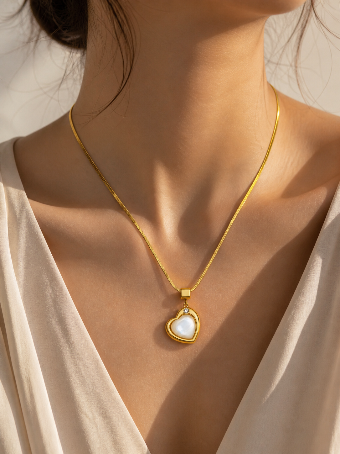 White Heart Minimal Pendant