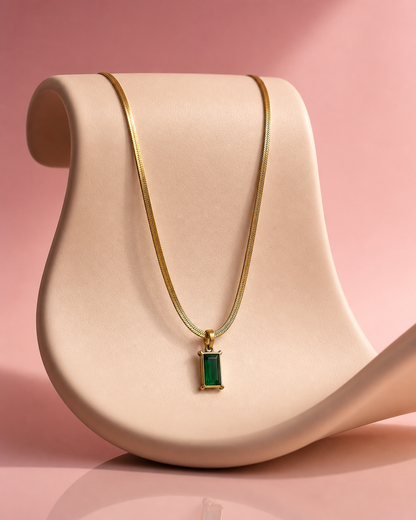 Emerald Minimal Pendant