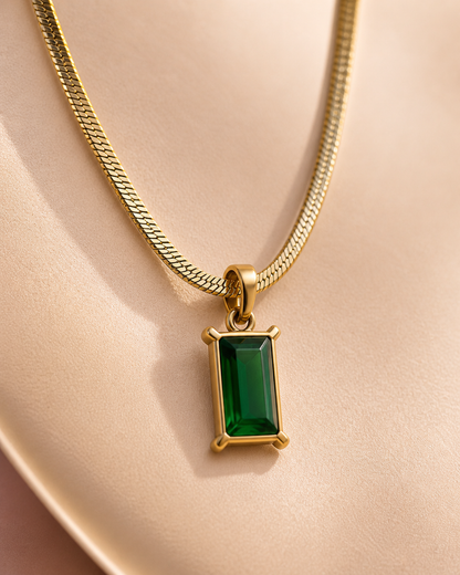 Emerald Minimal Pendant