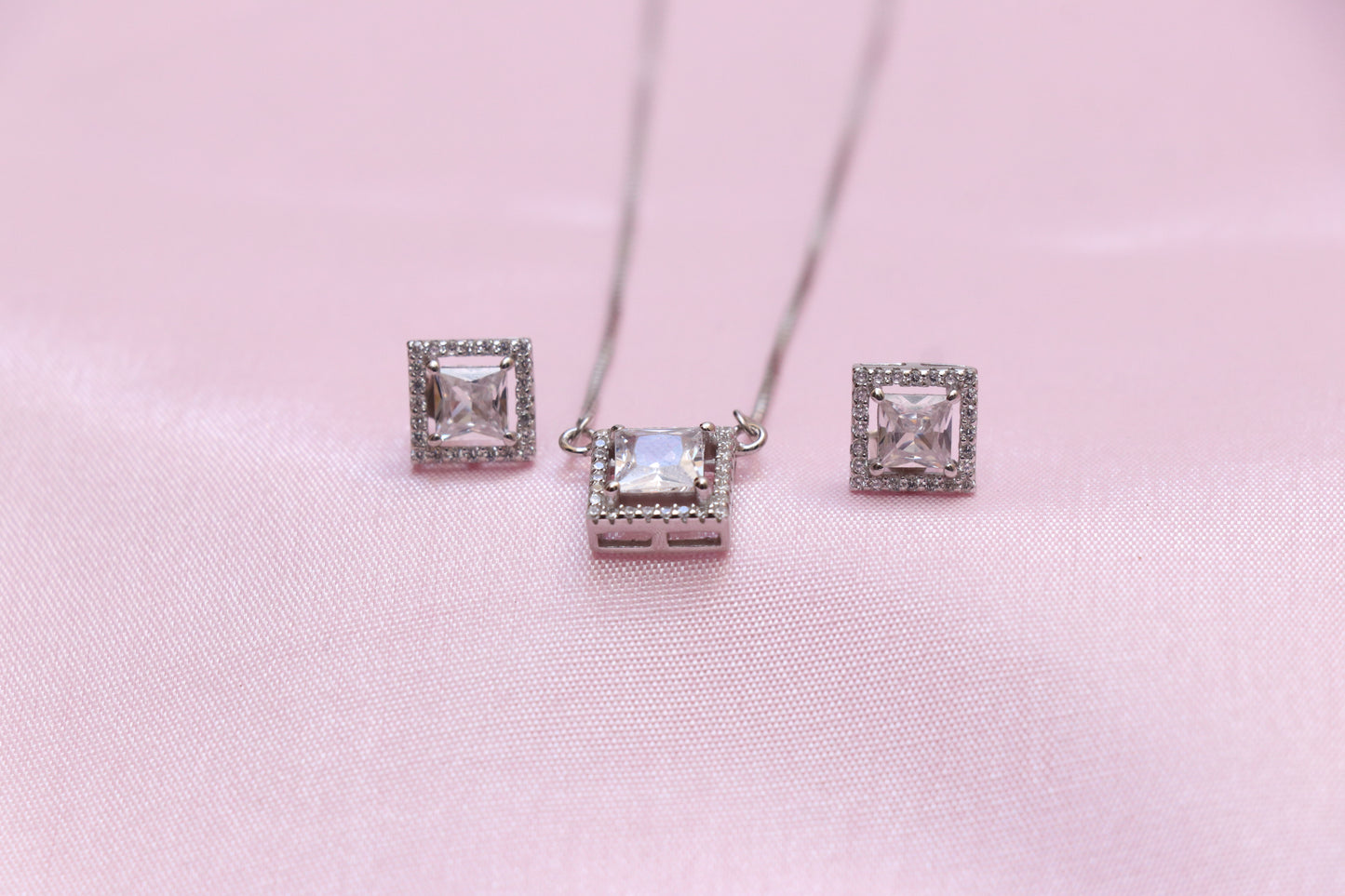 Silver Square Solitaire Minimal Pendant Set