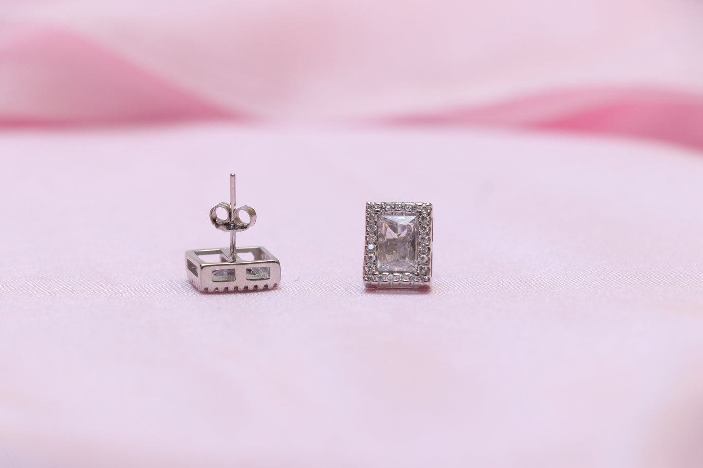 Rectangle Solitaire Stud