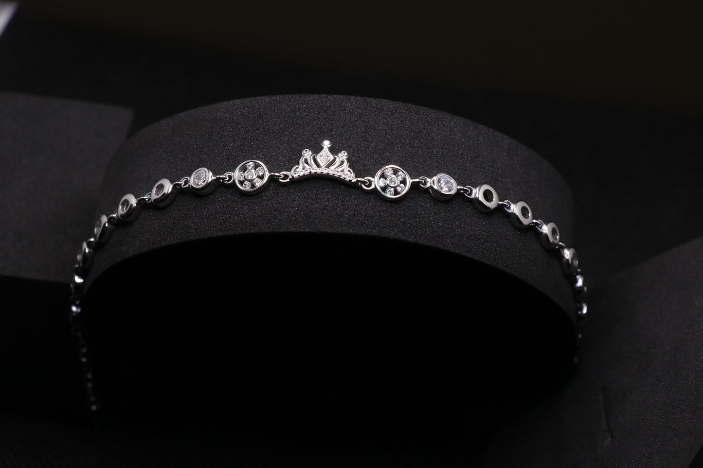 Crown Chain Bracelet