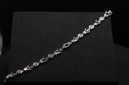 Queen Silver Chain Bracelet