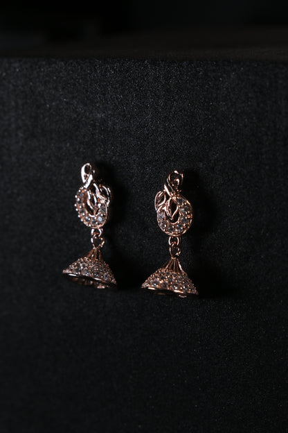 Tiny Leaf Minimal Drop Earring