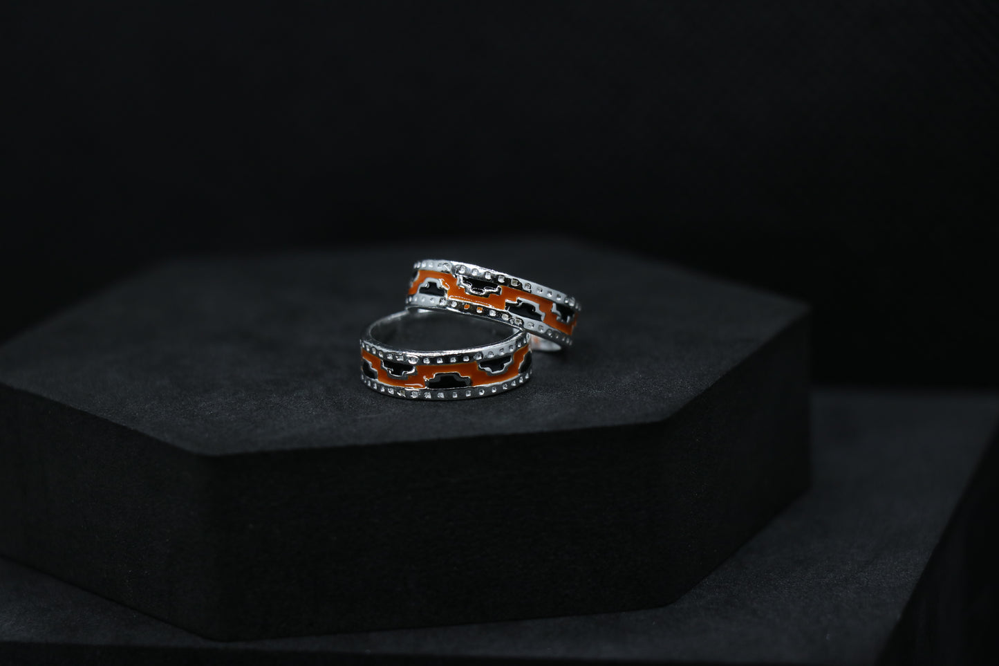 Orange Hue Silver Toe Ring