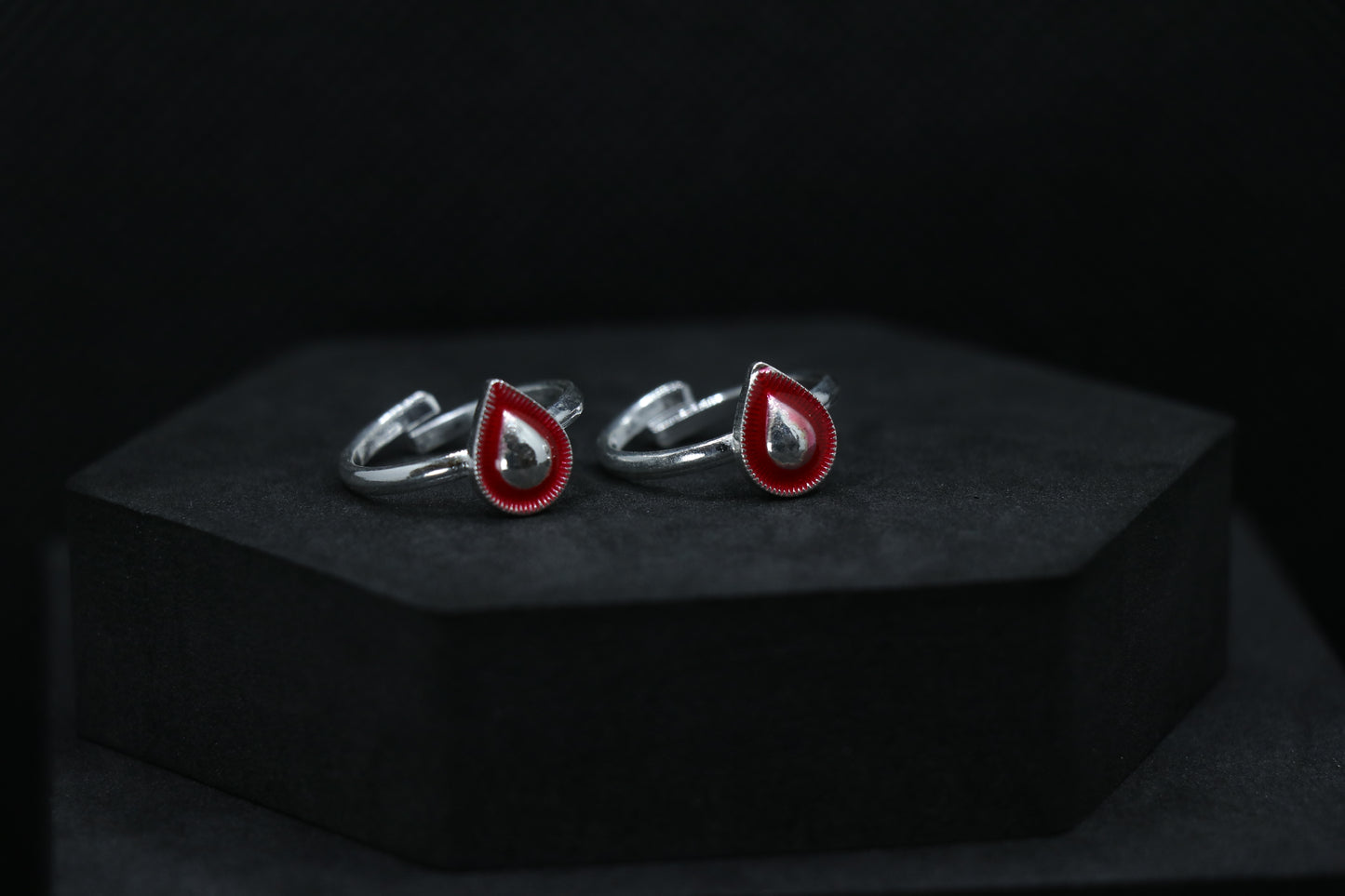 Red Leave Silver Toe Ring