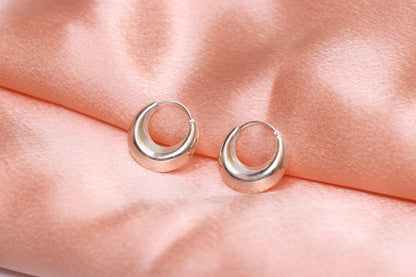 Unisex Kaju Silver Hoop/Baali Earrings