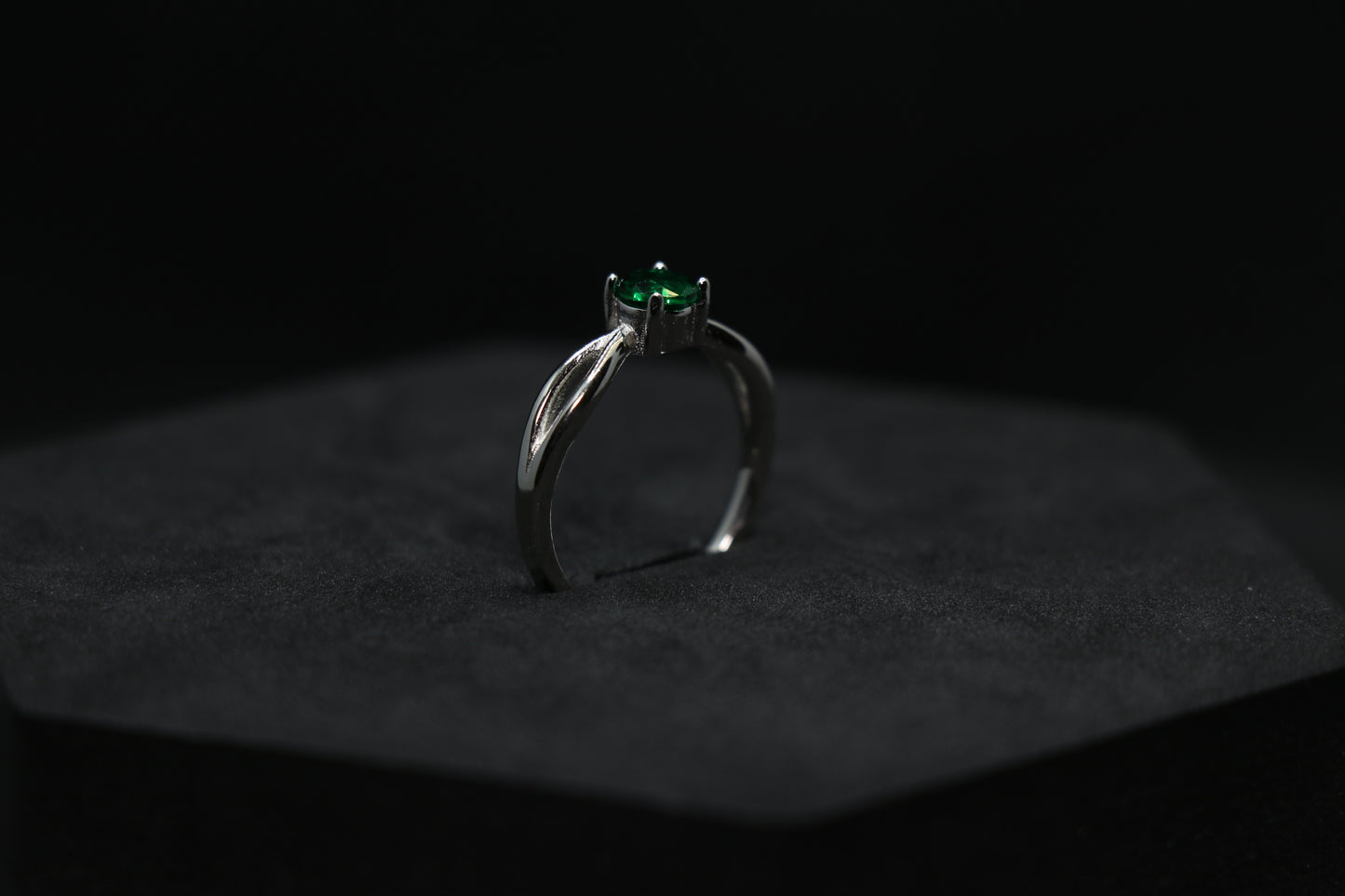 Emerald Silver Ring