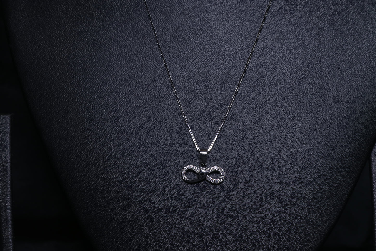 Infinity Pendant Set