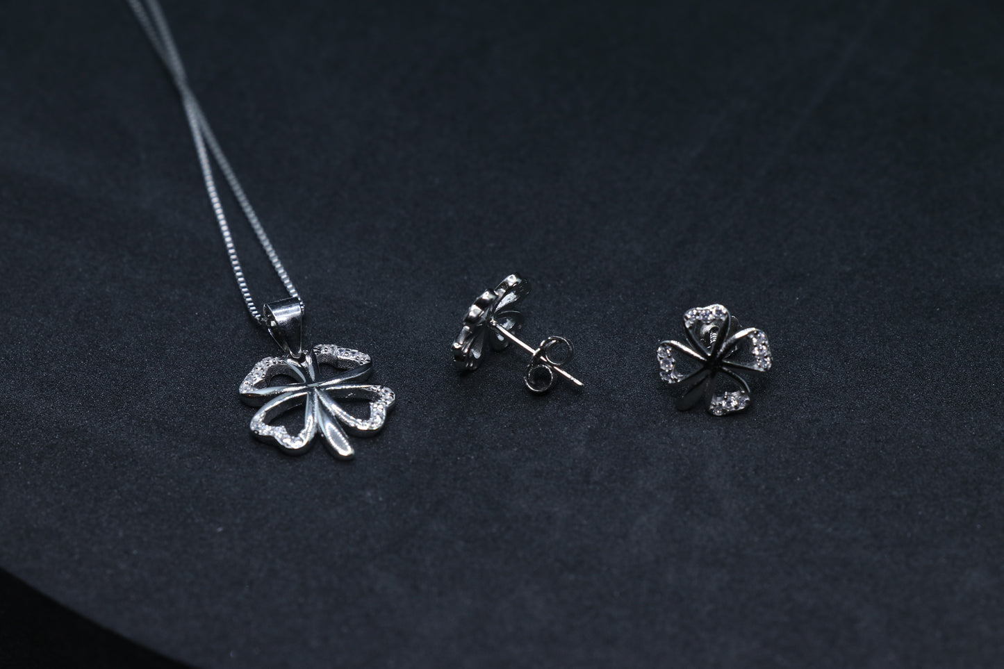 Bloom Pendant Set