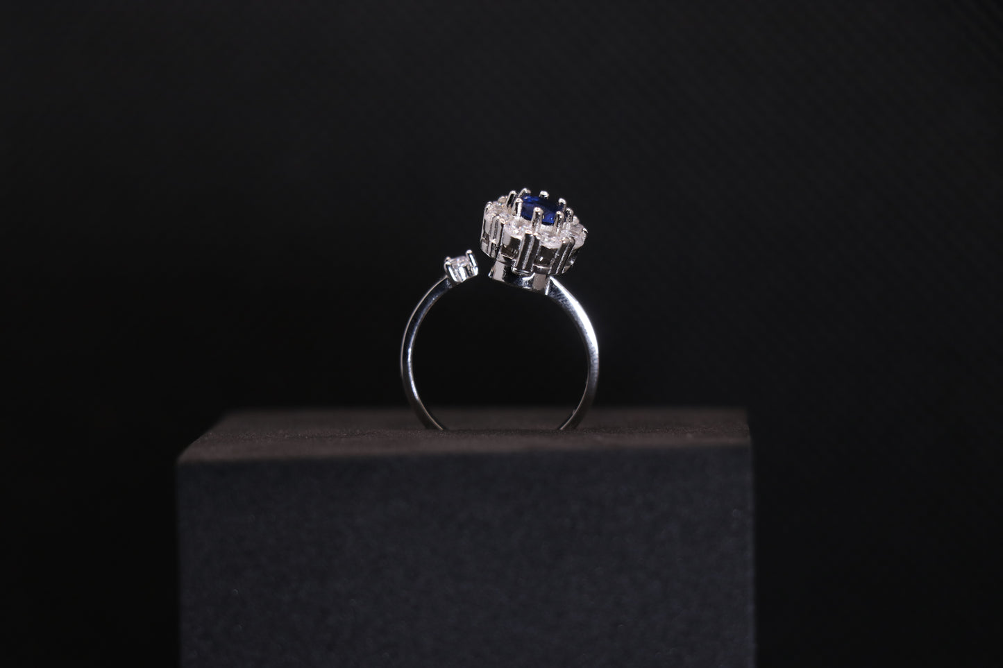 Rotatable Blue Solitaire Silver Ring