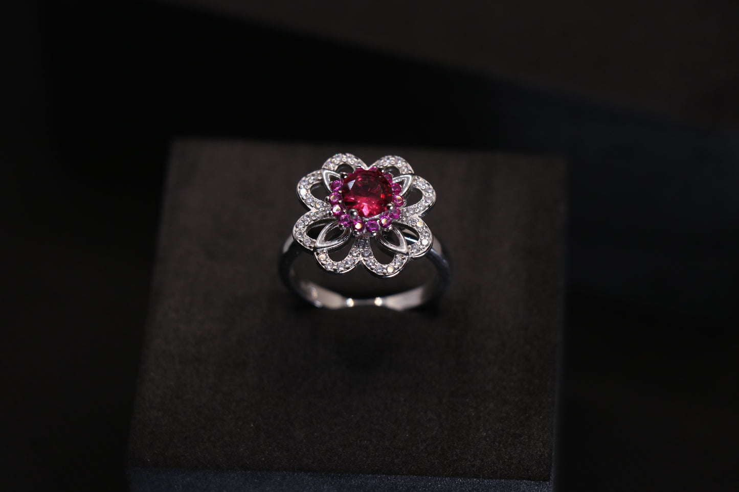 Rotatable Red Silver Cocktail Ring