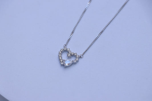 Heart Solitaire Minimal Pendant