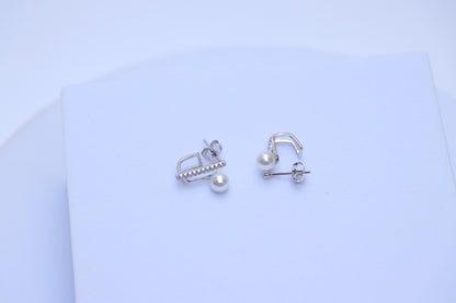 Pearl Clip Studs