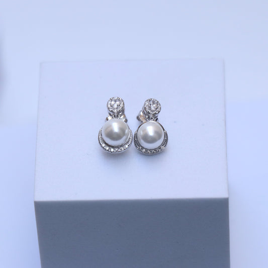 Solitaire Pearl Drop Earrings