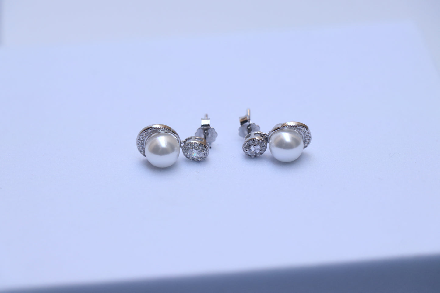 Solitaire Pearl Drop Earrings