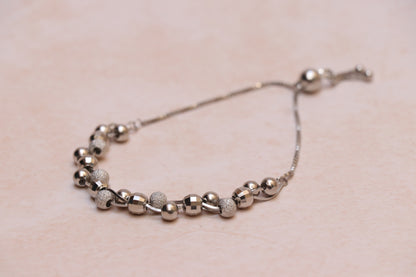 Shiny Balls Silver Chain Bracelet