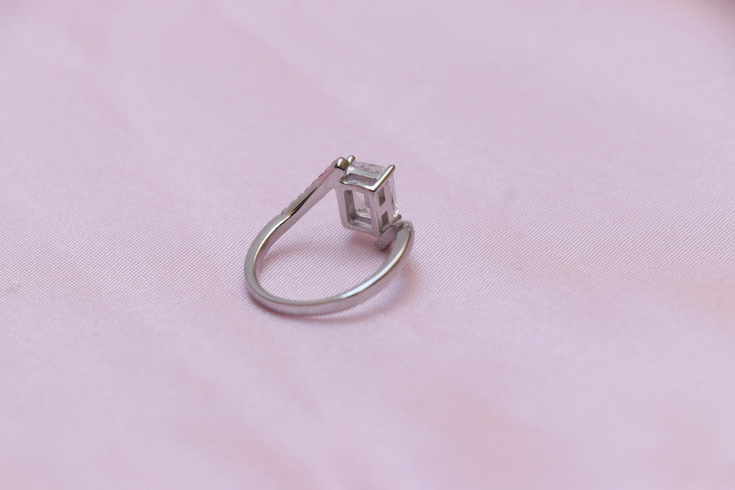 Solitaire Zig Zag Silver Ring